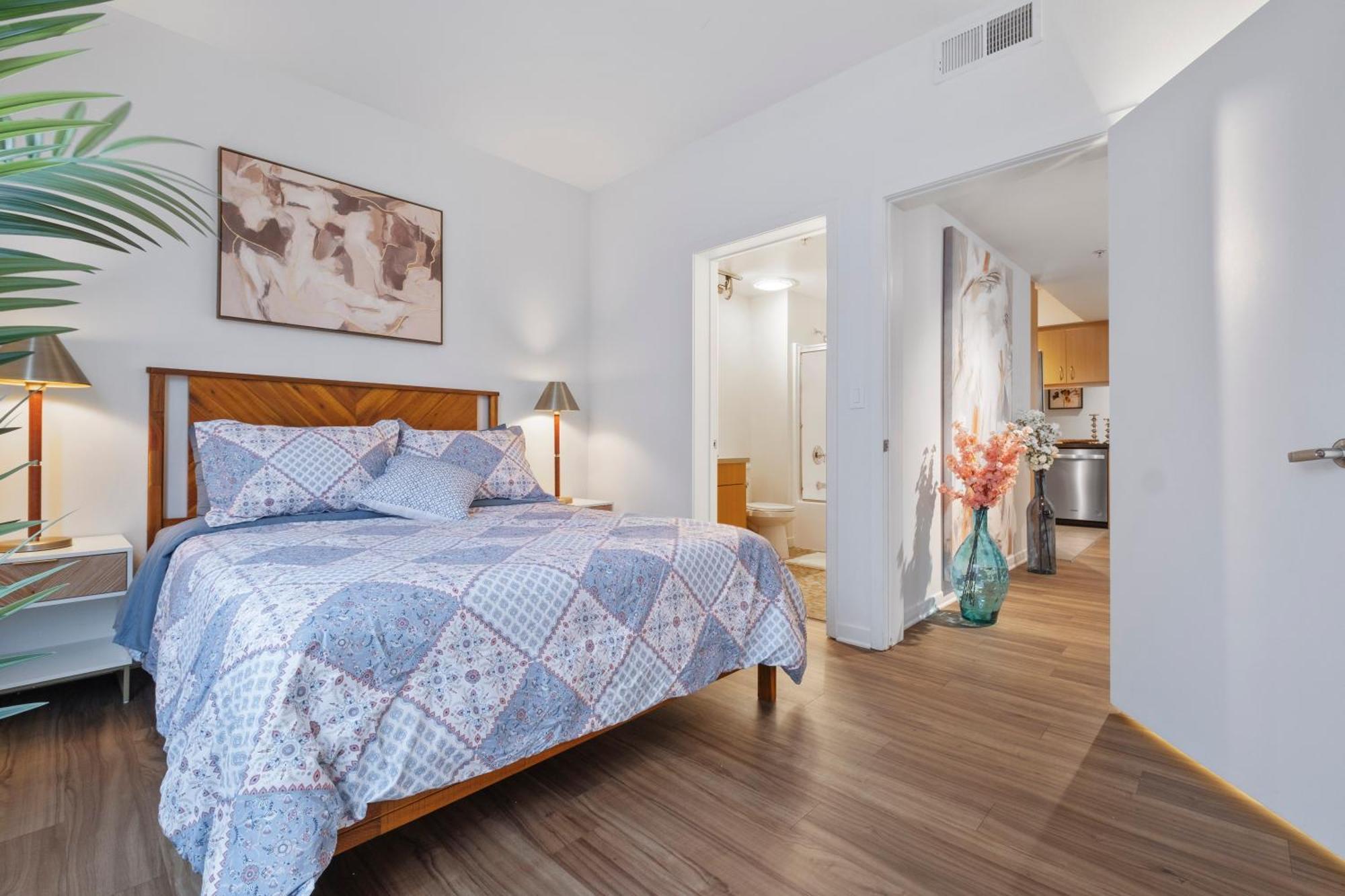 17 Santa Monica